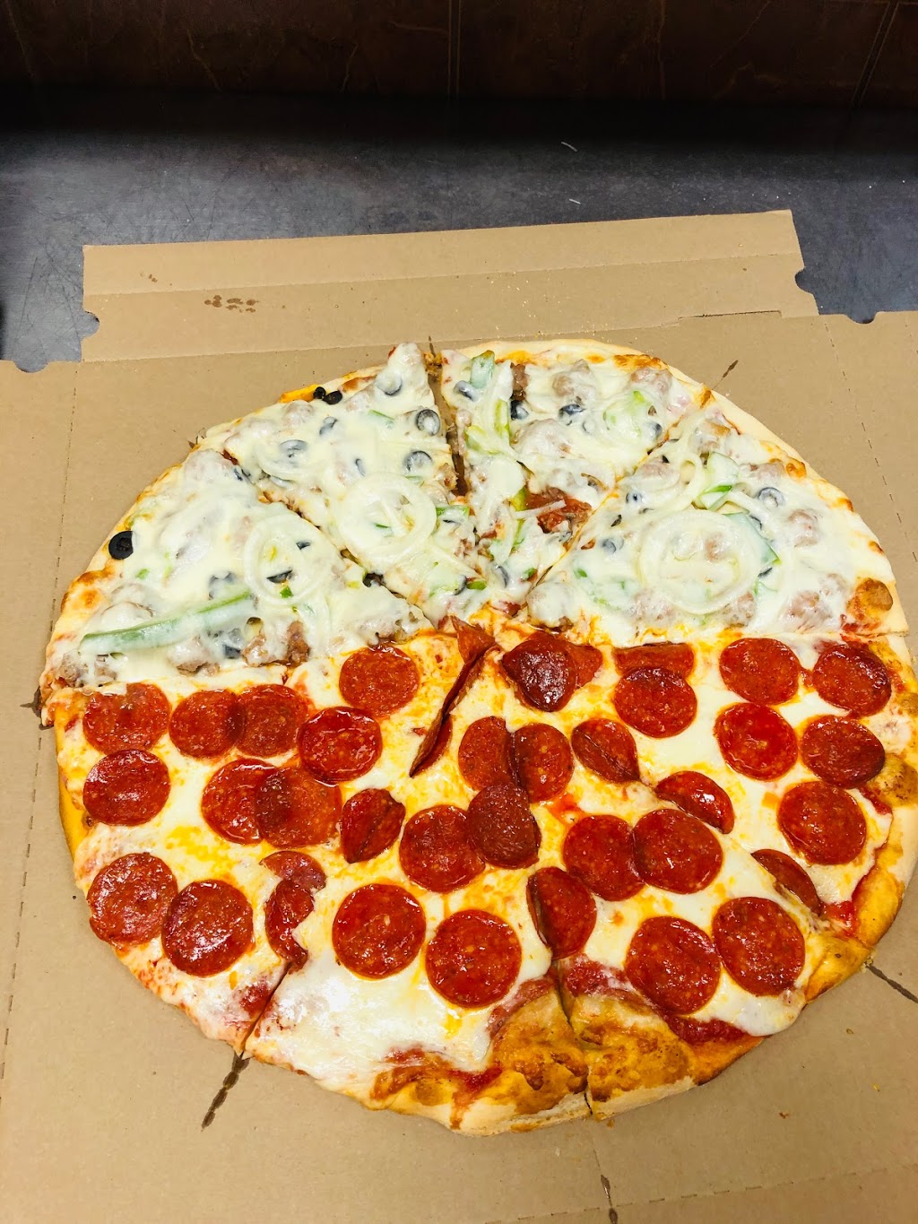 the godfather restaurant | restaurant | 556 N Cicero Ave, Chicago, IL 60644, USA | 3128200045 OR +1 312-820-0045