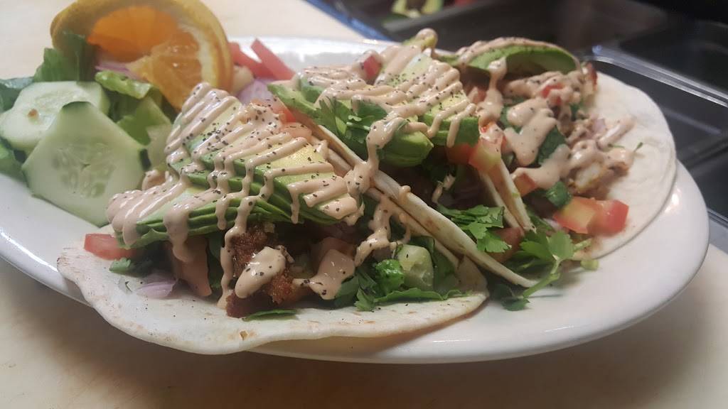 El Puerto Restaurant | restaurant | 3018 W 47th St, Chicago, IL 60632, USA | 7739400293 OR +1 773-940-0293