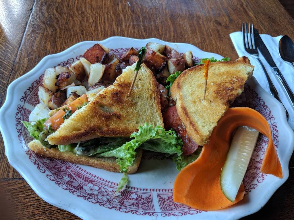 Two Bird Café | restaurant | 625 San Geronimo Valley Dr, San Geronimo, CA 94963, USA | 4154880105 OR +1 415-488-0105