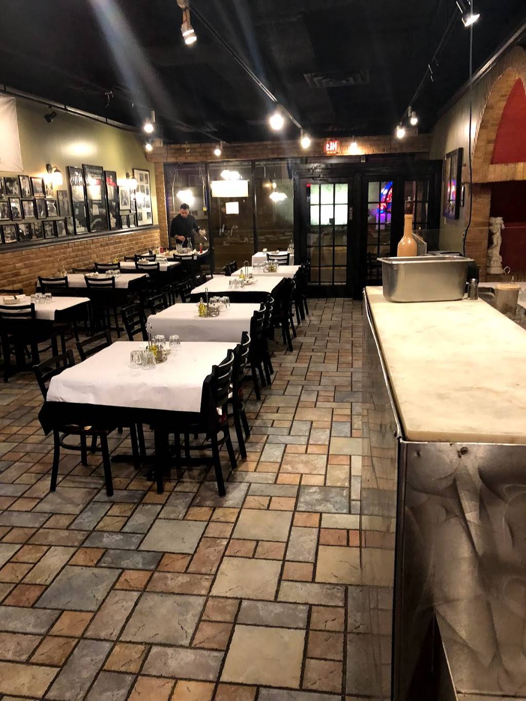 Caponies Trattoria | restaurant | 7419 W Irving Park Rd, Chicago, IL 60634, USA | 7738049024 OR +1 773-804-9024