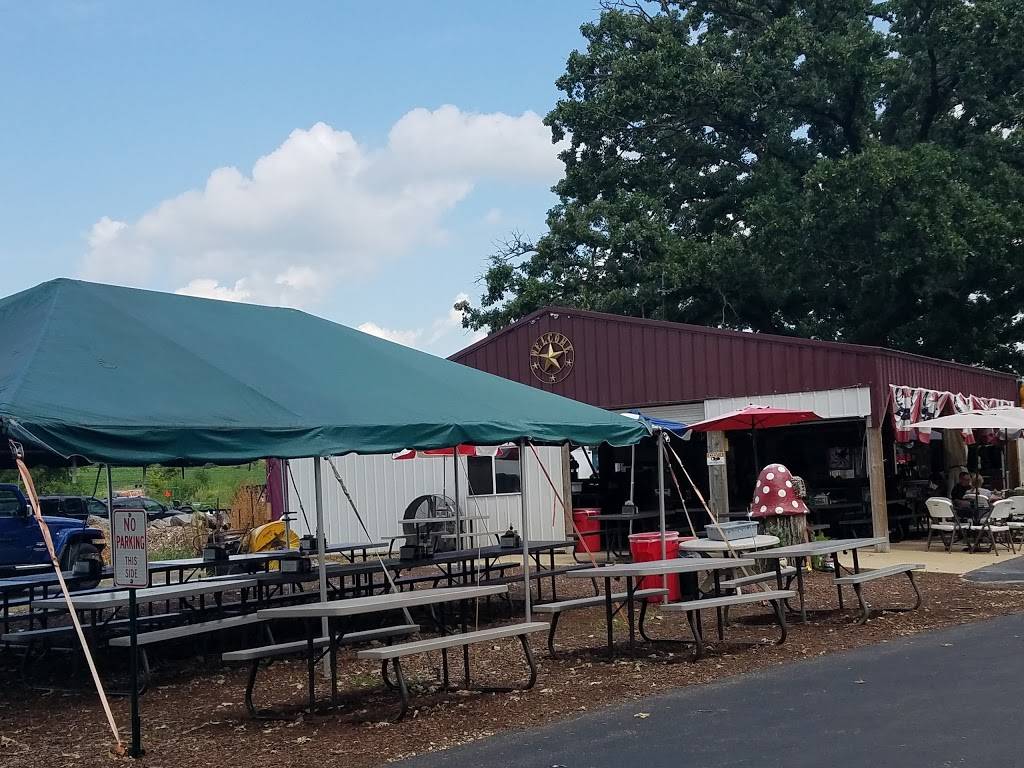 Smokin Coop BBQ Pit | restaurant | 2022 US-20 BUS, Belvidere, IL 61008, USA | 8157425761 OR +1 815-742-5761