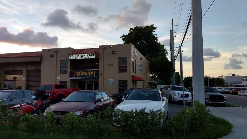 Xplosion Cafe | restaurant | 2601 W 76th St, Hialeah, FL 33016, USA | 3058482233 OR +1 305-848-2233