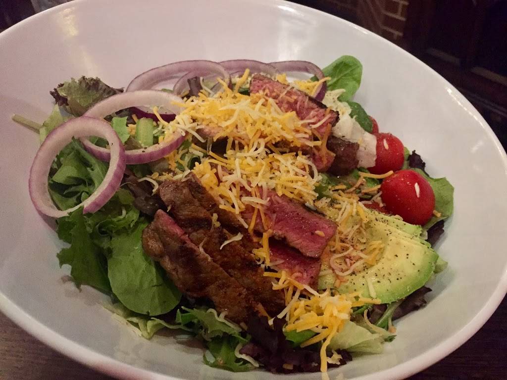 Freds Hickory Inn | restaurant | 1502 N Walton Blvd, Bentonville, AR 72712, USA | 4792733303 OR +1 479-273-3303