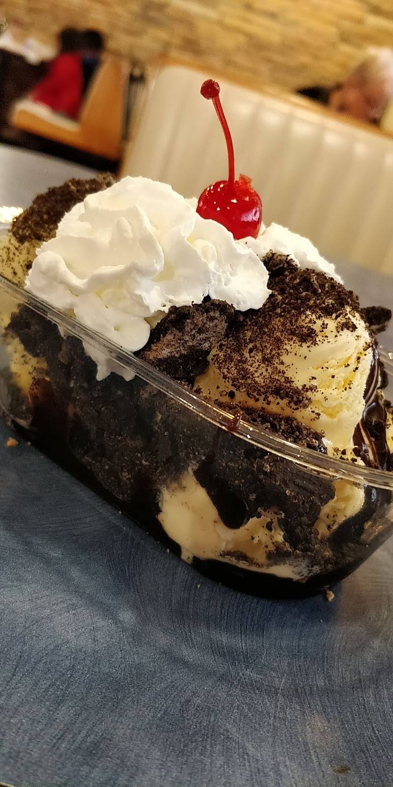 Braums Ice Cream & Burger Restaurant | restaurant | 2680 Main St, Frisco, TX 75033, USA | 2148721056 OR +1 214-872-1056