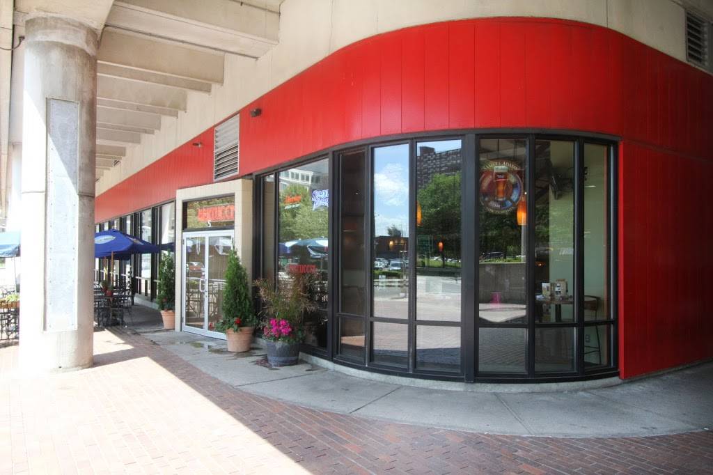 Bertuccis Italian Restaurant | restaurant | 5 Cambridgepark Dr, Cambridge, MA 02140, USA | 6178762200 OR +1 617-876-2200