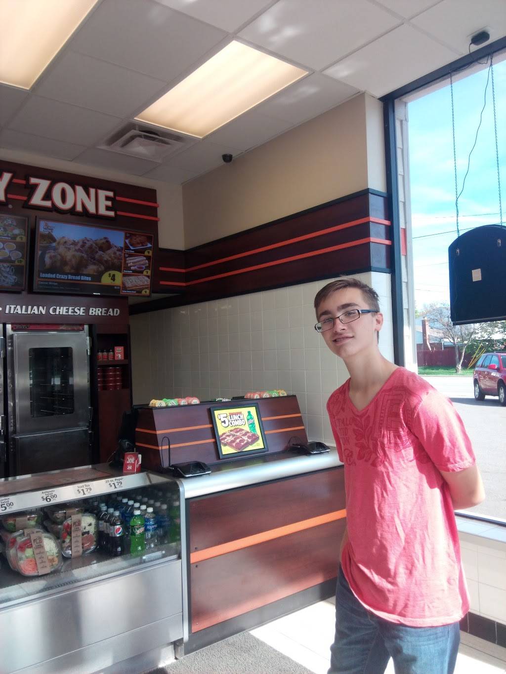 Little Caesars Pizza | meal takeaway | 3303 N Campbell Rd, Royal Oak, MI 48073, USA | 2485882980 OR +1 248-588-2980