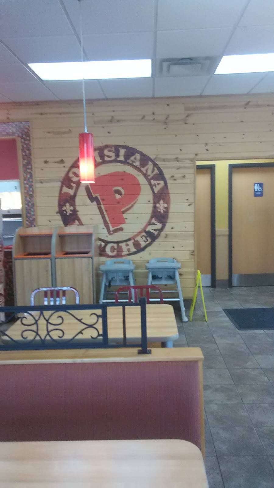 Popeyes Louisiana Kitchen | restaurant | 814A MS-12 W, Starkville, MS 39759, USA | 6623243537 OR +1 662-324-3537