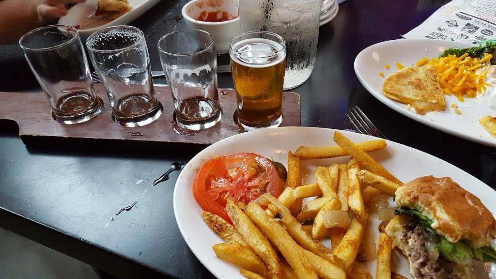 The Iron Horse Grill | restaurant | 320 W Pearl St, Jackson, MS 39203, USA | 6013980151 OR +1 601-398-0151