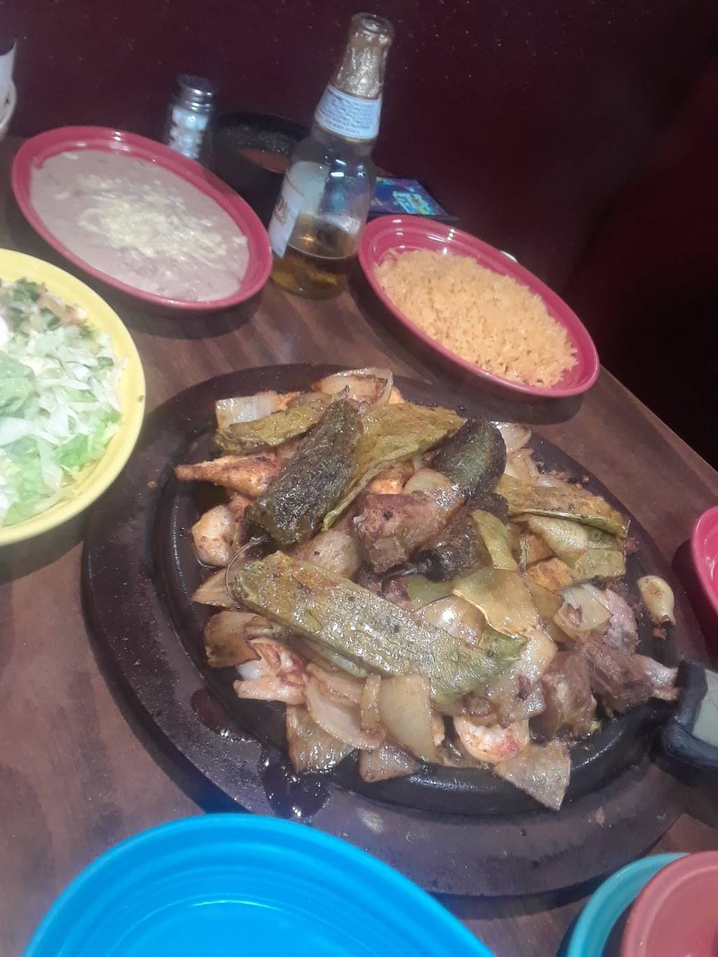 El Toro Mexican Restaurant | restaurant | 602 E Springfield Rd, Arcola, IL 61910, USA | 2172683292 OR +1 217-268-3292