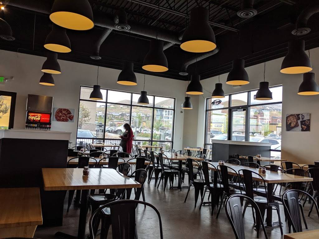 Summit Pizza Co | restaurant | 1873 W Traverse Pkwy f, Lehi, UT 84043, USA | 3853528272 OR +1 385-352-8272