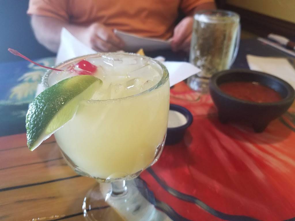 La Fiesta | restaurant | 4420 E 10th St #126, Greenville, NC 27858, USA | 2523212435 OR +1 252-321-2435