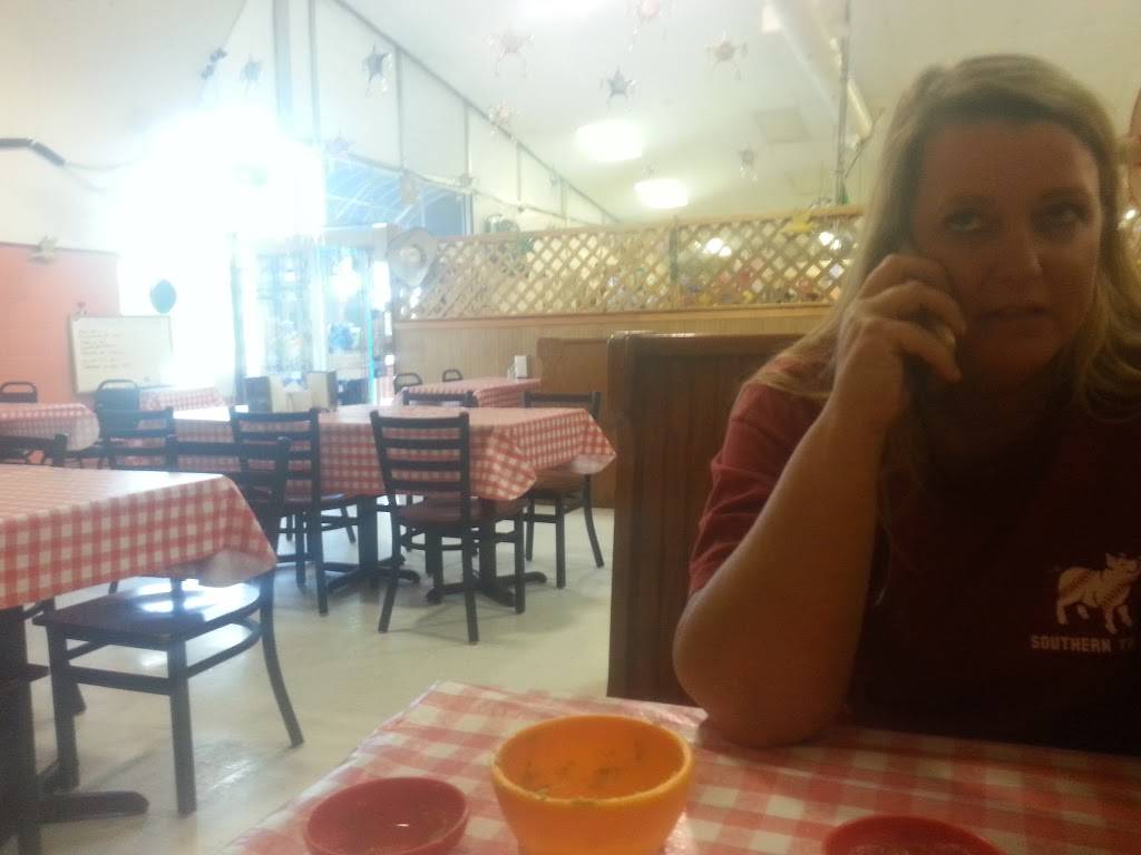 Tienda La Ilusion | restaurant | 945 N Central Ave, Batesville, AR 72501, USA | 8707932130 OR +1 870-793-2130