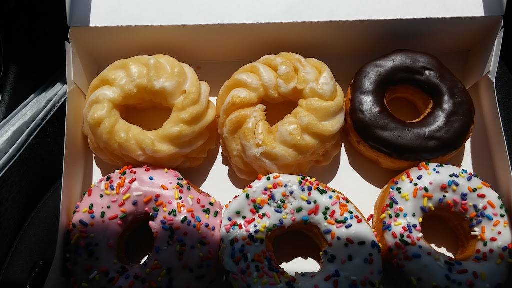 Dunkin | bakery | 1520 E Main St, Duncan, SC 29334, USA | 8644860846 OR +1 864-486-0846