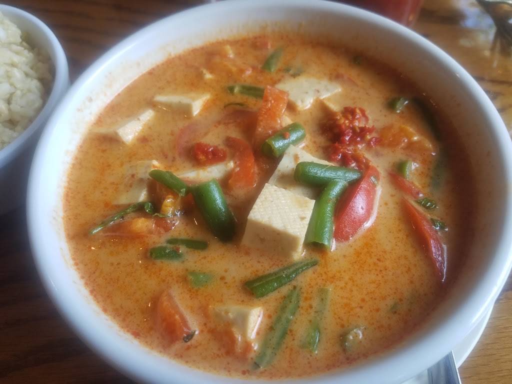 Yummy Thai | restaurant | 1418 W Taylor St, Chicago, IL 60607, USA | 3126330003 OR +1 312-633-0003