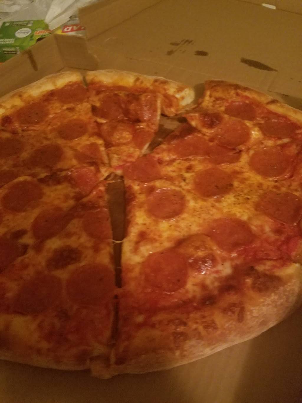 Loonis Pizza & Subs | restaurant | 2201 Eastern Blvd, Middle River, MD 21220, USA | 4103916162 OR +1 410-391-6162