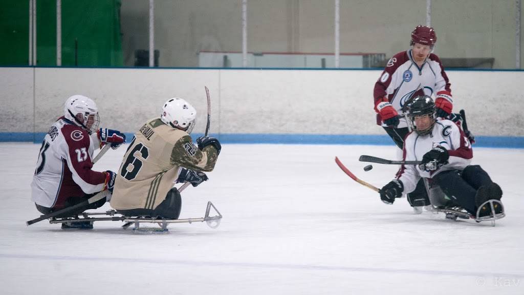 Edge Ice Arena | restaurant | 6623 S Ward St, Littleton, CO 80127, USA | 3034092222 OR +1 303-409-2222