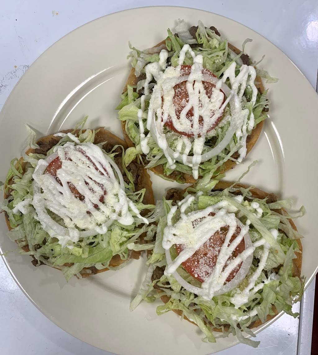 San Antonio Grocery Deli and Restaurant | restaurant | 221 W Broad St, Quakertown, PA 18951, USA | 2155290513 OR +1 215-529-0513