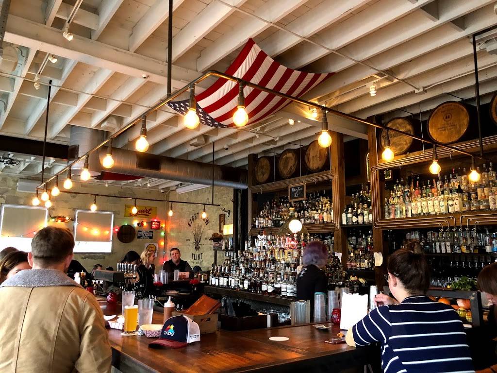 Eight Row Flint | restaurant | 1039 Yale St, Houston, TX 77008, USA | 8327674002 OR +1 832-767-4002