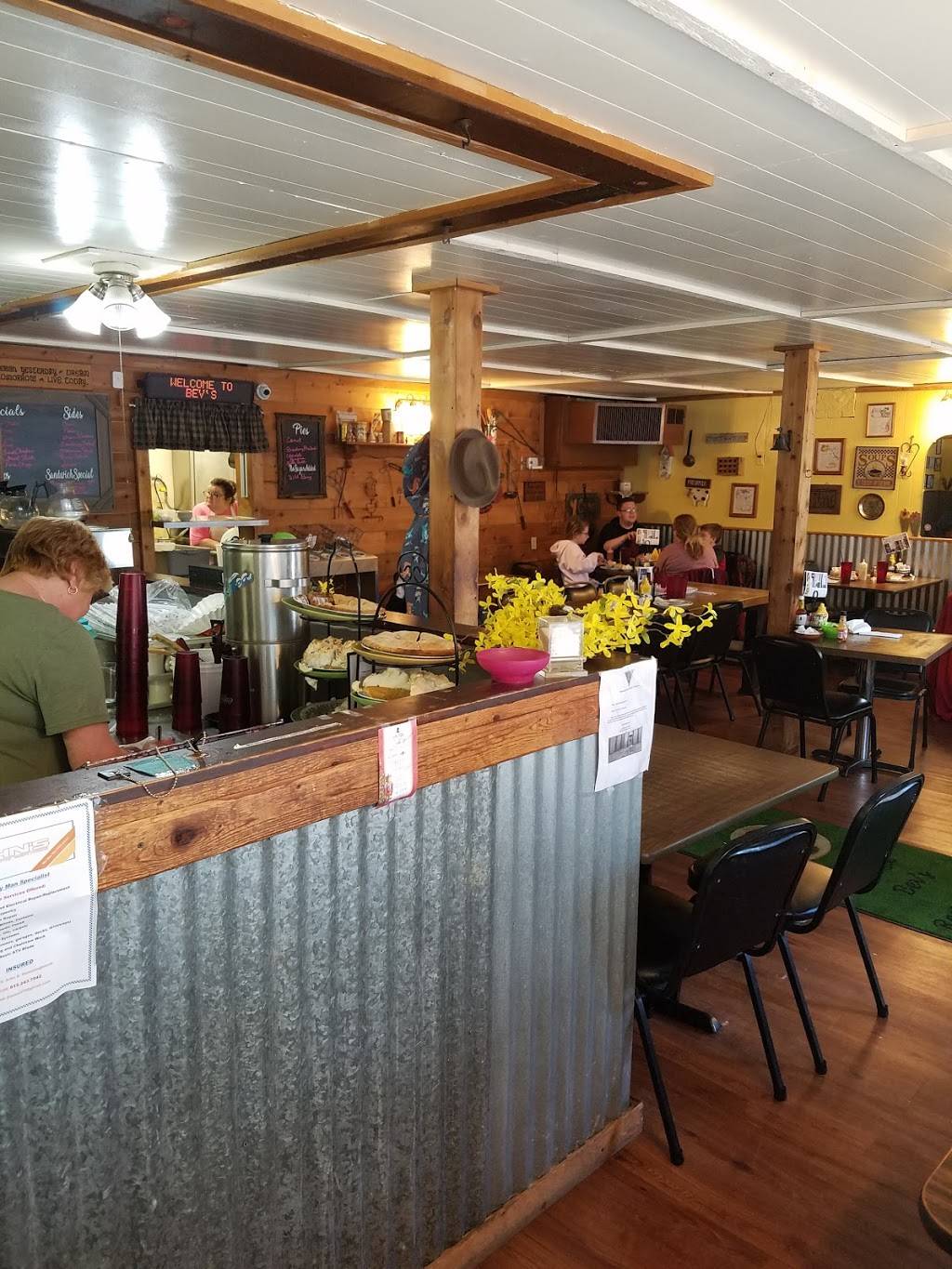 Bevs Restaurant | restaurant | 1303 S 25th St, Terre Haute, IN 47803, USA | 8122325131 OR +1 812-232-5131