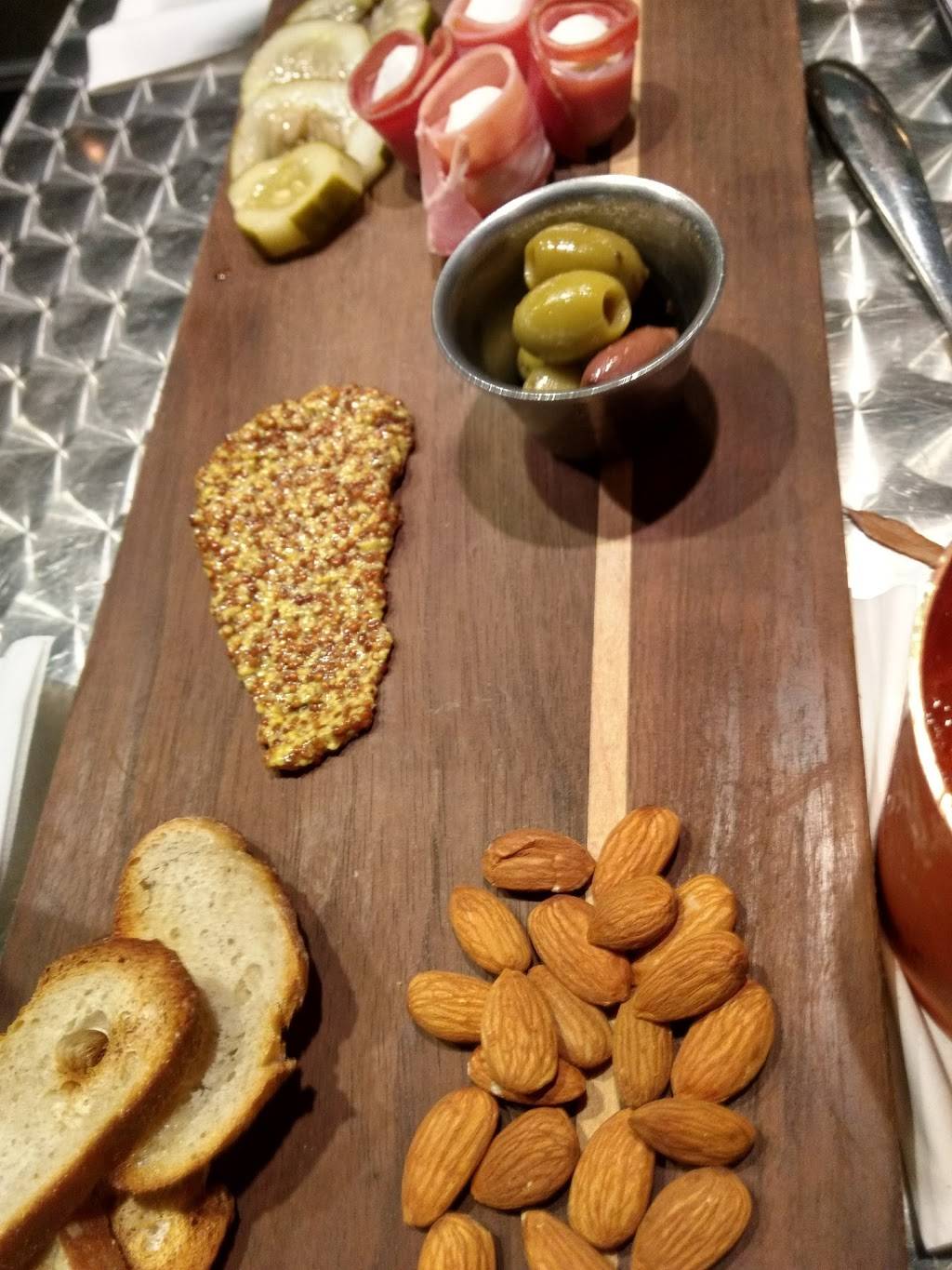 DRY 85 | restaurant | 193 B Main St, Annapolis, MD 21401, USA | 4432145171 OR +1 443-214-5171