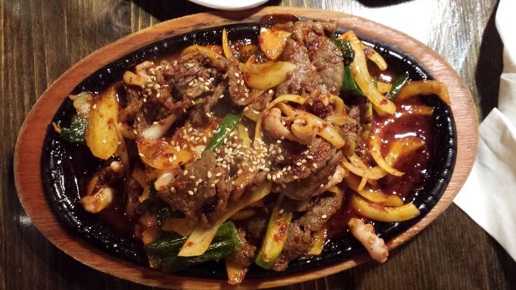 Sols on the Square | restaurant | 117 E Mifflin St, Madison, WI 53703, USA | 6082510116 OR +1 608-251-0116