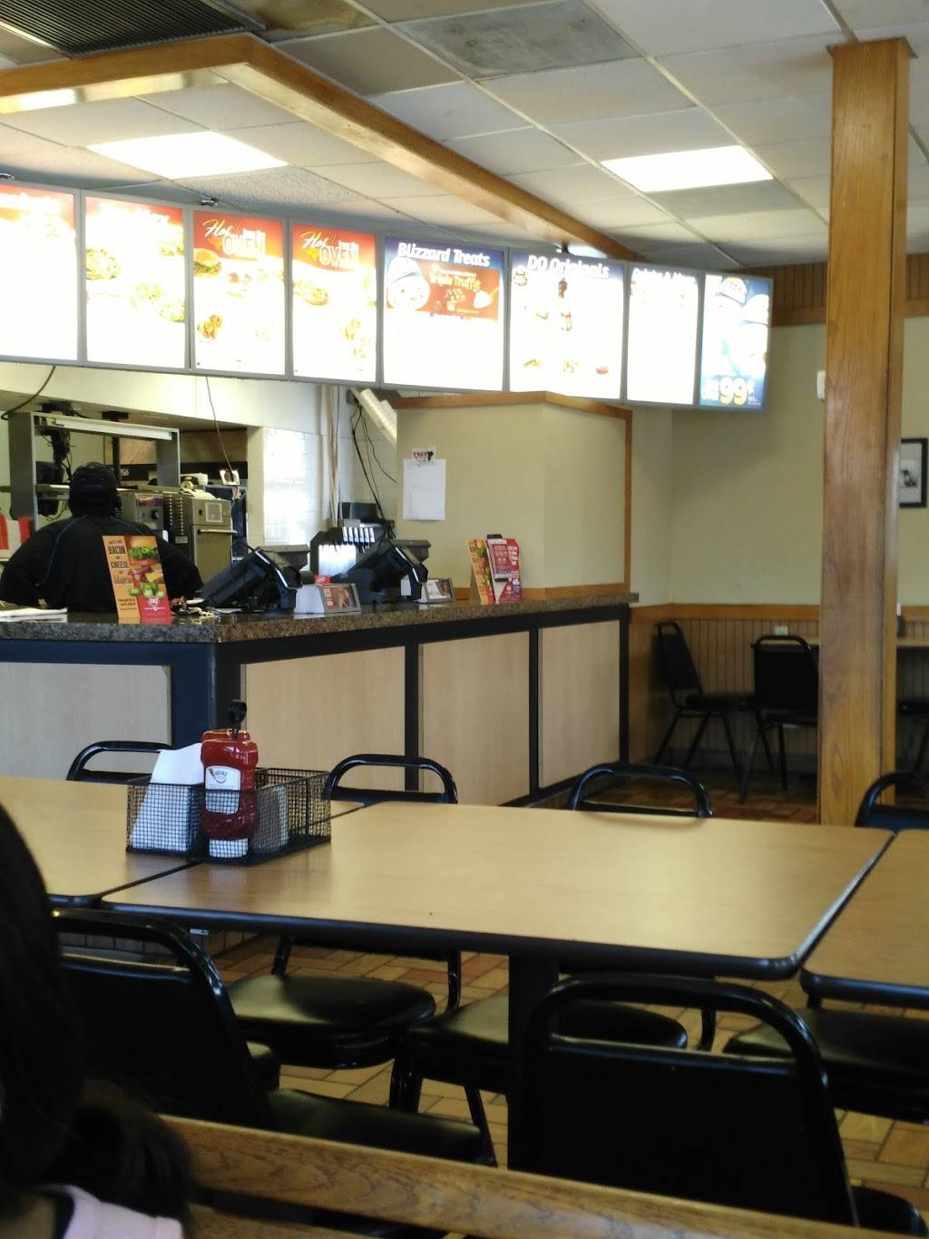 Dairy Queen Store | restaurant | 506 W Hondo Ave, Devine, TX 78016, USA | 8306635639 OR +1 830-663-5639