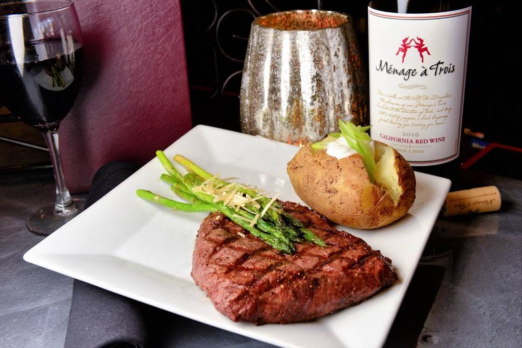 Michael D’s & Demario’s Pizza | restaurant | 1411 1/2, Whipple Ave NW, Canton, OH 44708, USA | 3304771000 OR +1 330-477-1000