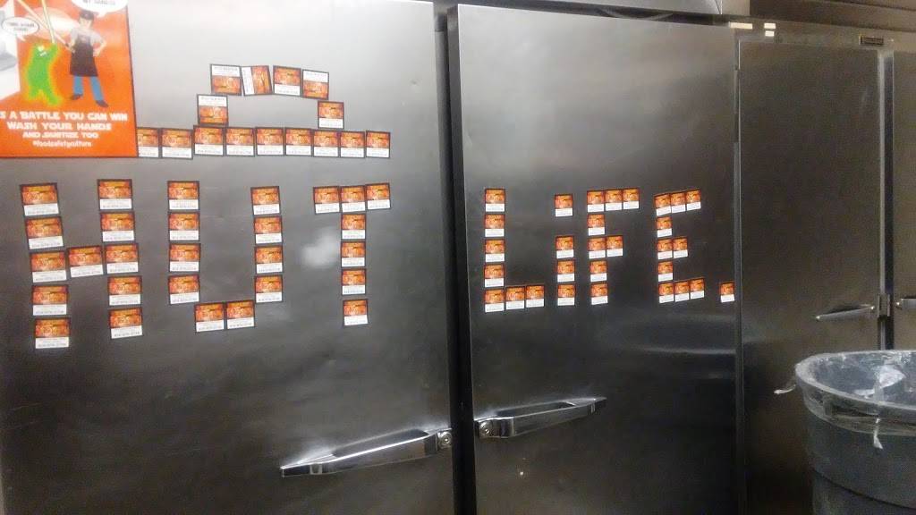 Pizza Hut | restaurant | 4504 Cemetery Rd, Hilliard, OH 43026, USA | 6148762716 OR +1 614-876-2716