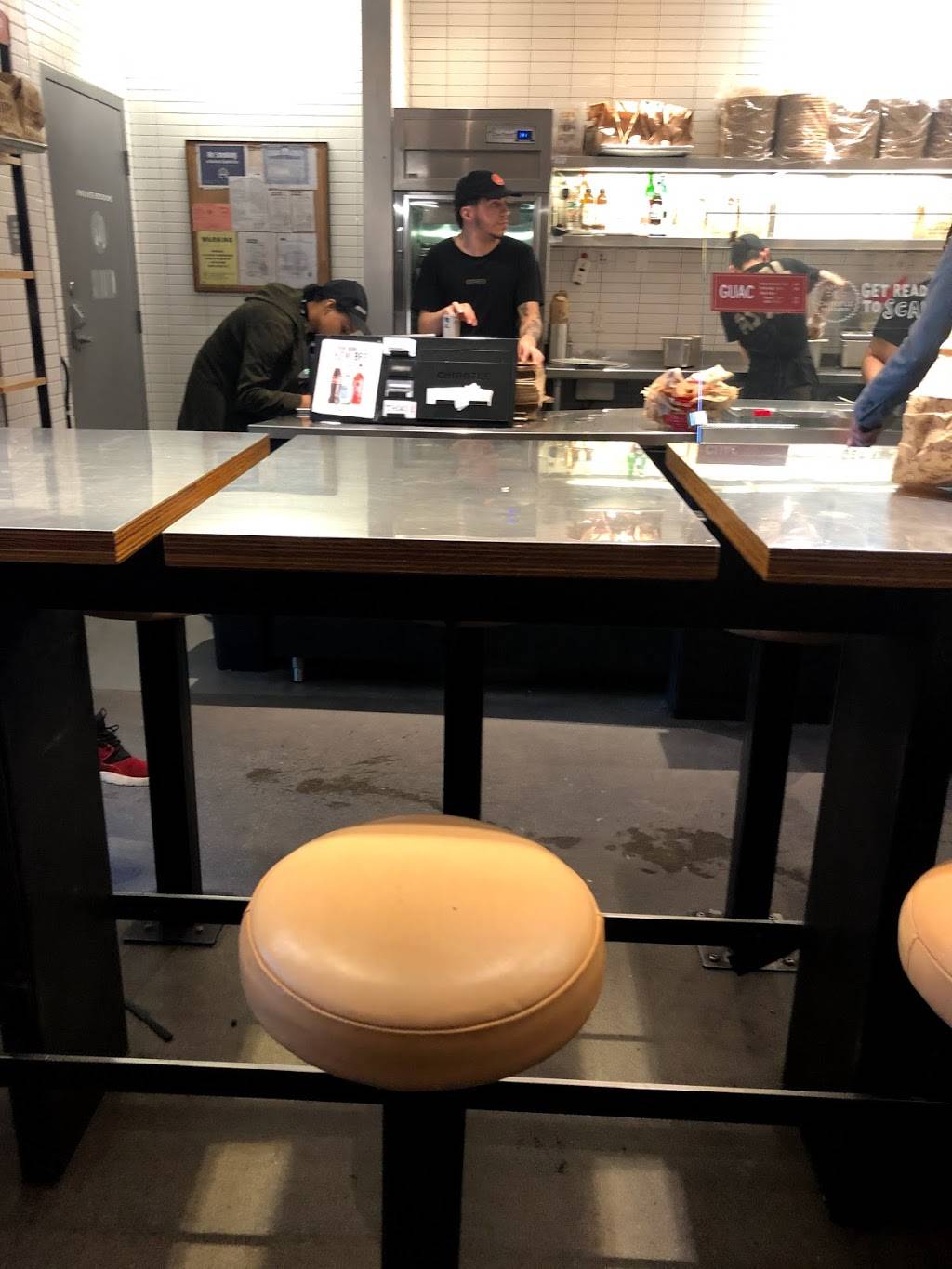 Chipotle Mexican Grill | restaurant | 4009 Broadway, New York, NY 10032, USA | 6464125429 OR +1 646-412-5429