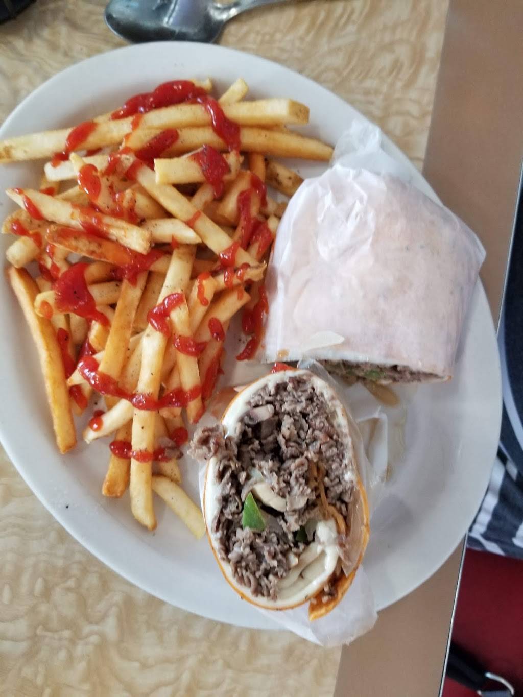 Mayfair Diner | restaurant | 7373 Frankford Ave, Philadelphia, PA 19136, USA | 2156248886 OR +1 215-624-8886