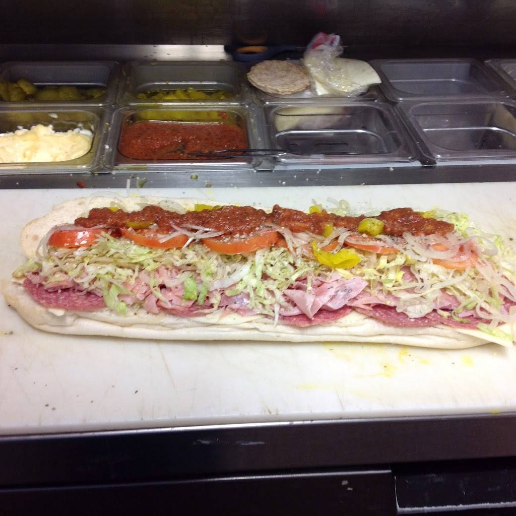 Dawns Deli | restaurant | 71 Penn St, Lenhartsville, PA 19534, USA | 4846653682 OR +1 484-665-3682