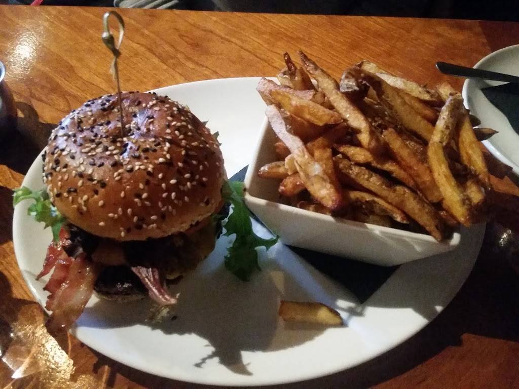 Outlaw Brew Co | restaurant | 196 High St, Southampton, ON N0H 2L0, Canada | 5197971515 OR +1 519-797-1515