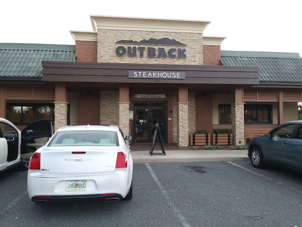 Outback Steakhouse | restaurant | 710 N US-441, The Villages, FL 32159, USA | 3524302590 OR +1 352-430-2590