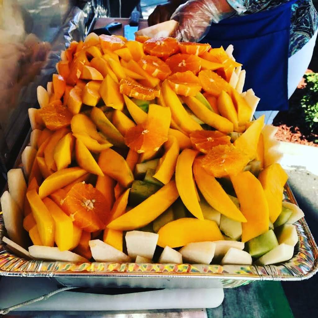 Reyna fruit | restaurant | 5610 York Blvd, Los Angeles, CA 90042, USA | 3239795034 OR +1 323-979-5034