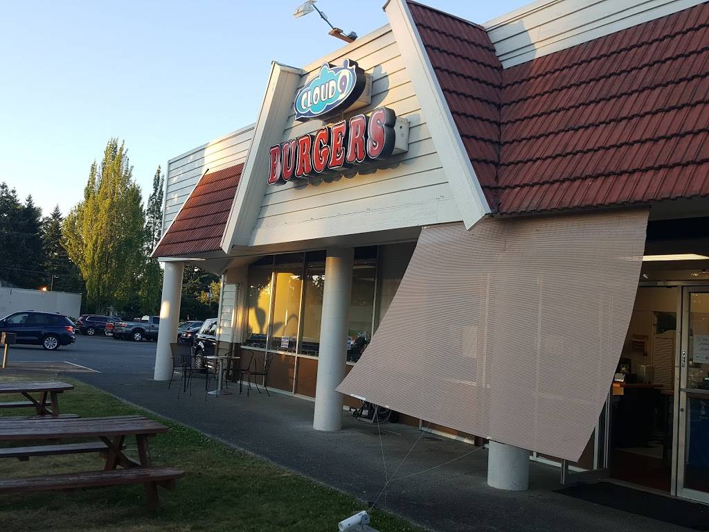 Cloud 9 Burgers | restaurant | 5630 119th Ave SE, Bellevue, WA 98006, USA | 4257474780 OR +1 425-747-4780