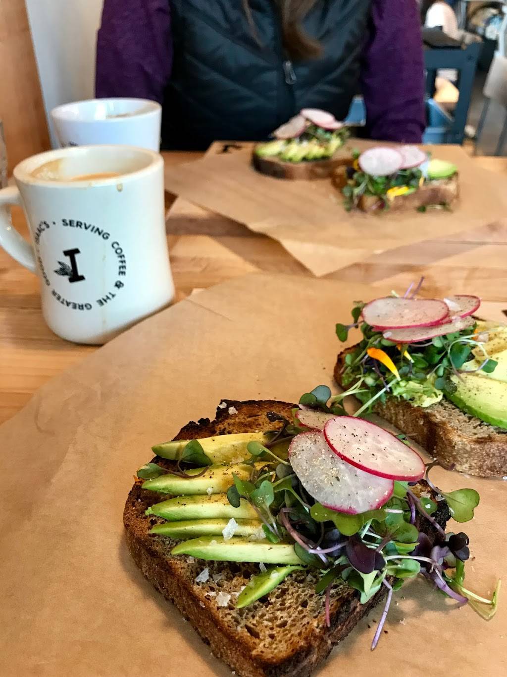 Isaacs Coffee Wine & Dessert | restaurant | 201 Commercial St NE, Salem, OR 97301, USA | 5035513939 OR +1 503-551-3939