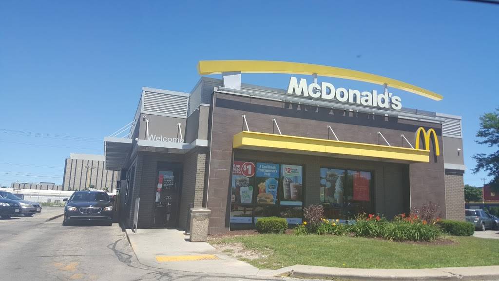 McDonalds | cafe | 2700 W Capitol Dr, Milwaukee, WI 53216, USA | 4148710770 OR +1 414-871-0770