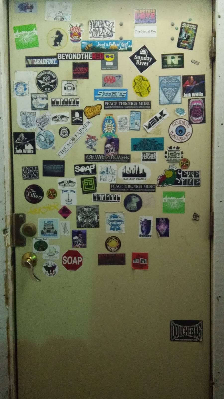 BP | restaurant | 31667 US-12, Round Lake, IL 60073, USA | 8153637732 OR +1 815-363-7732