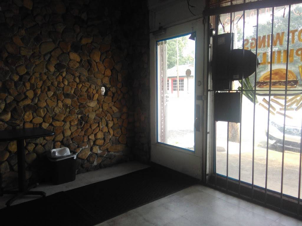 Wings House | restaurant | 1801 Derrill Dr, Decatur, GA 30032, USA | 4042882185 OR +1 404-288-2185