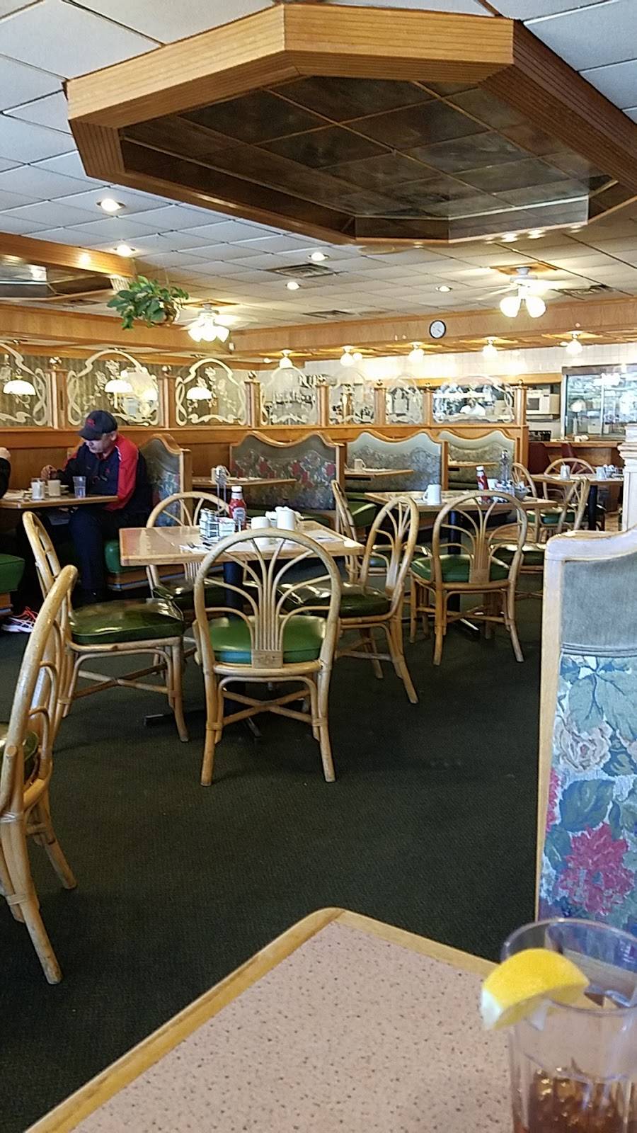 Sunrise Restaurant Inc | restaurant | 2418 10th Ave, South Milwaukee, WI 53172, USA | 4147645230 OR +1 414-764-5230