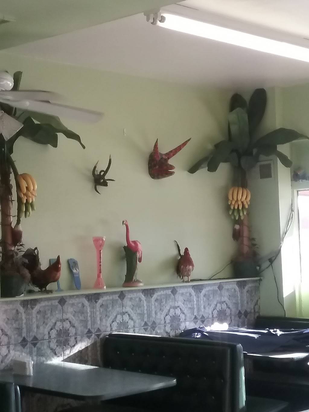 La Borincana | restaurant | 1820 South 13th Street, Milwaukee, WI 53204, USA | 4146720200 OR +1 414-672-0200