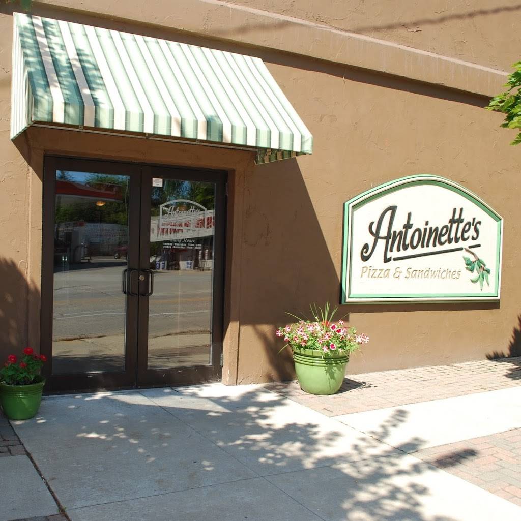 Antoinettes Casual Dining | restaurant | 18 W Mill St, Plymouth, WI 53073, USA | 9208922161 OR +1 920-892-2161