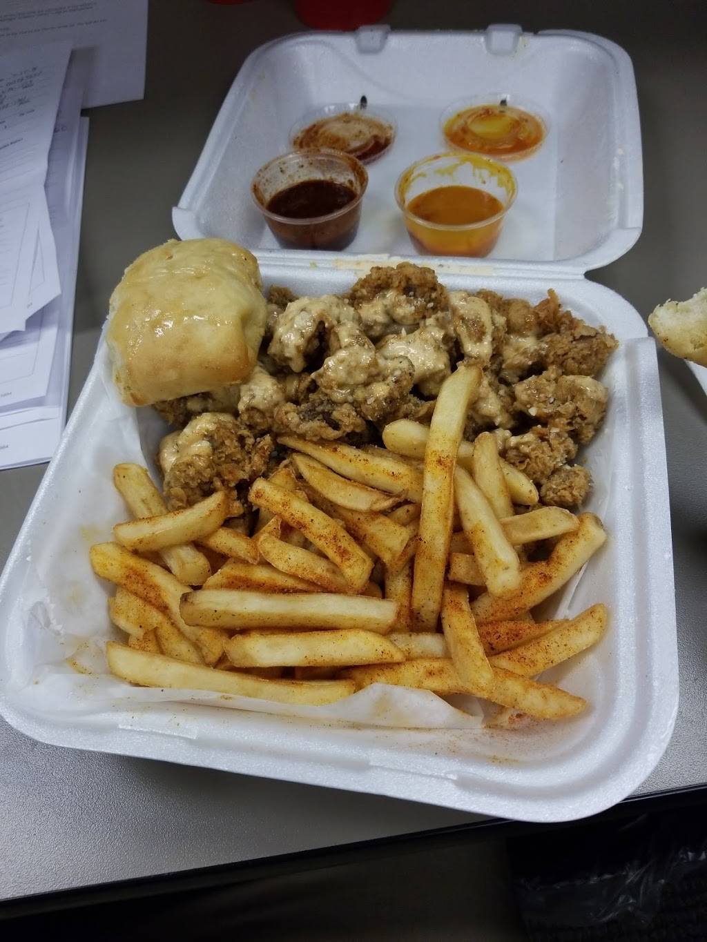 Ghot Wingz | restaurant | 2617 Gallatin Pike, Nashville, TN 37216, USA | 6152629200 OR +1 615-262-9200