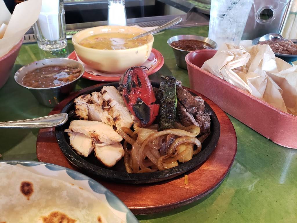 Lupe Tortilla | restaurant | 240 Bass Pro Dr, Round Rock, TX 78665, USA | 5129752440 OR +1 512-975-2440