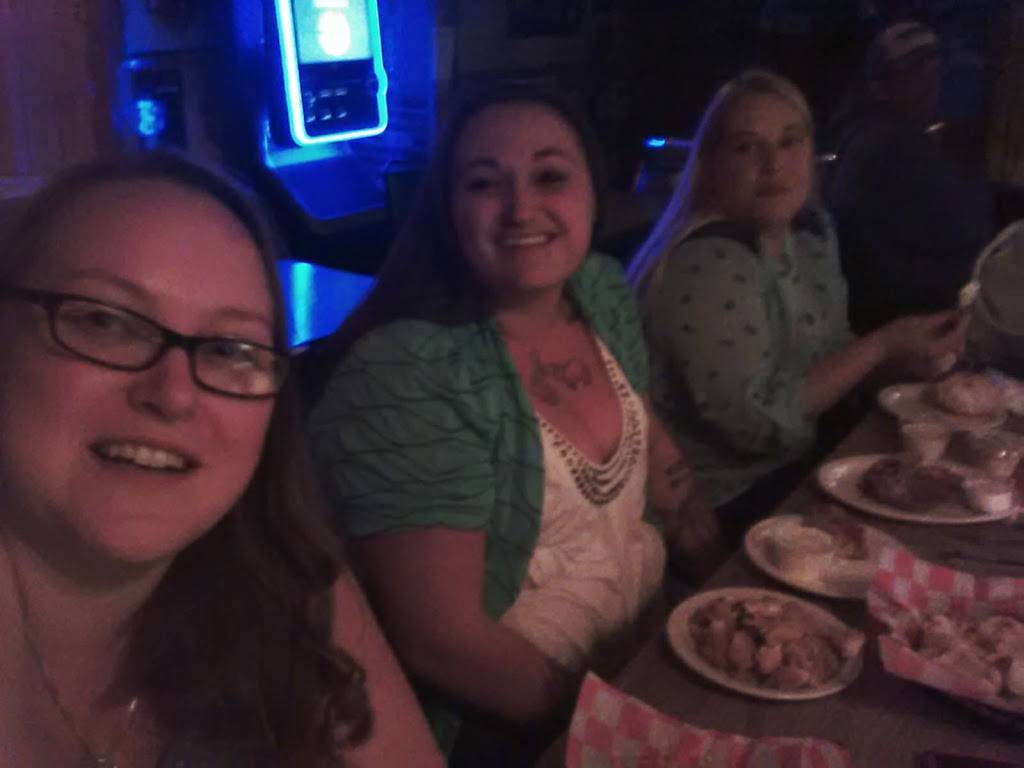 Hungry Tummy Corner Pub | restaurant | 236 S Benzie Blvd, Beulah, MI 49617, USA | 2318827038 OR +1 231-882-7038