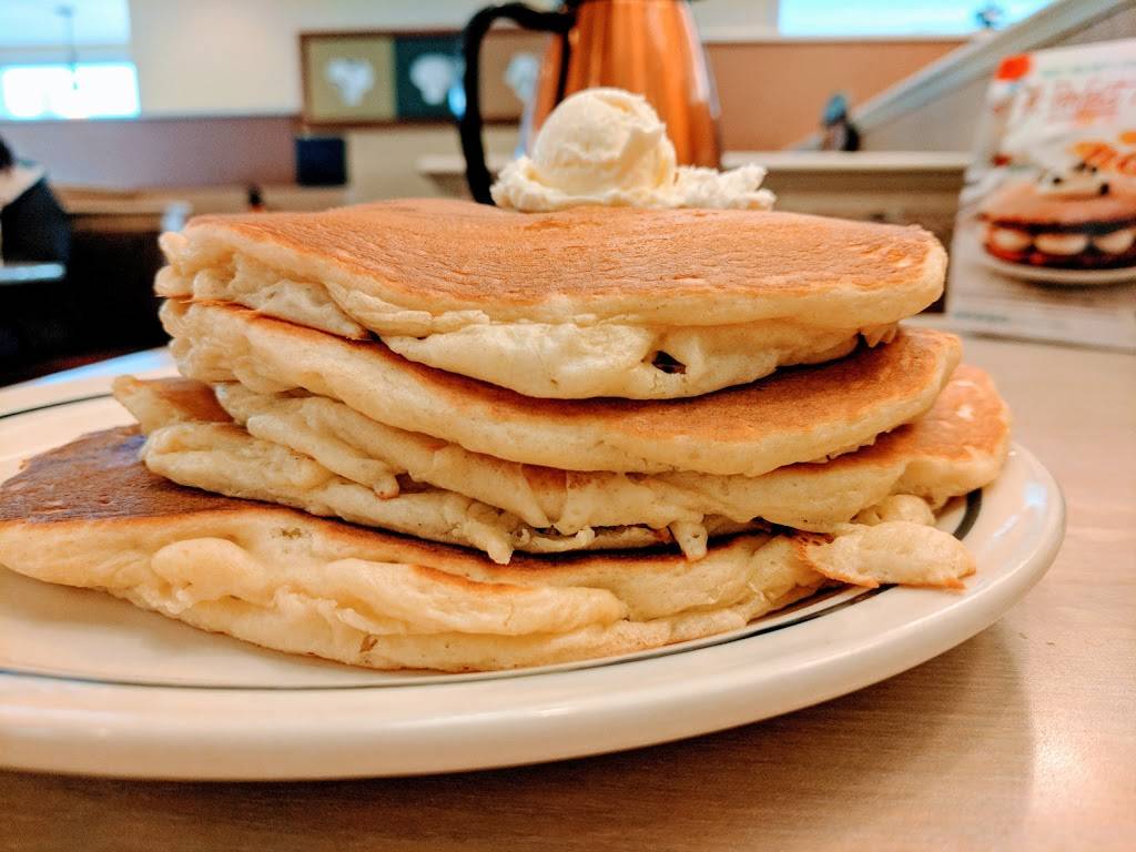 IHOP | bakery | 134 W Woodlawn Rd, Charlotte, NC 28217, USA | 7045236388 OR +1 704-523-6388
