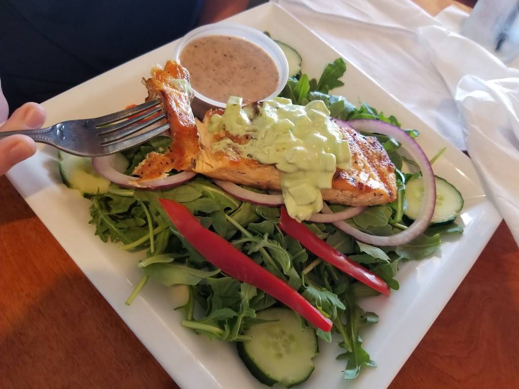 High Tide Restaurant and Bar | restaurant | 5 S Main St, Brewer, ME 04412, USA | 2079893300 OR +1 207-989-3300