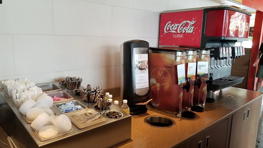 Zoës Kitchen | restaurant | 12505 Park Potomac Ave Ste 115, Potomac, MD 20854, USA | 2403281022 OR +1 240-328-1022