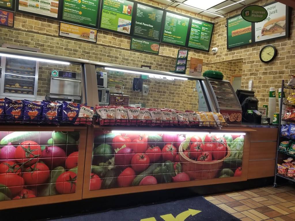 Subway | restaurant | 501 W Main St, Louisa, VA 23093, USA | 5409673915 OR +1 540-967-3915
