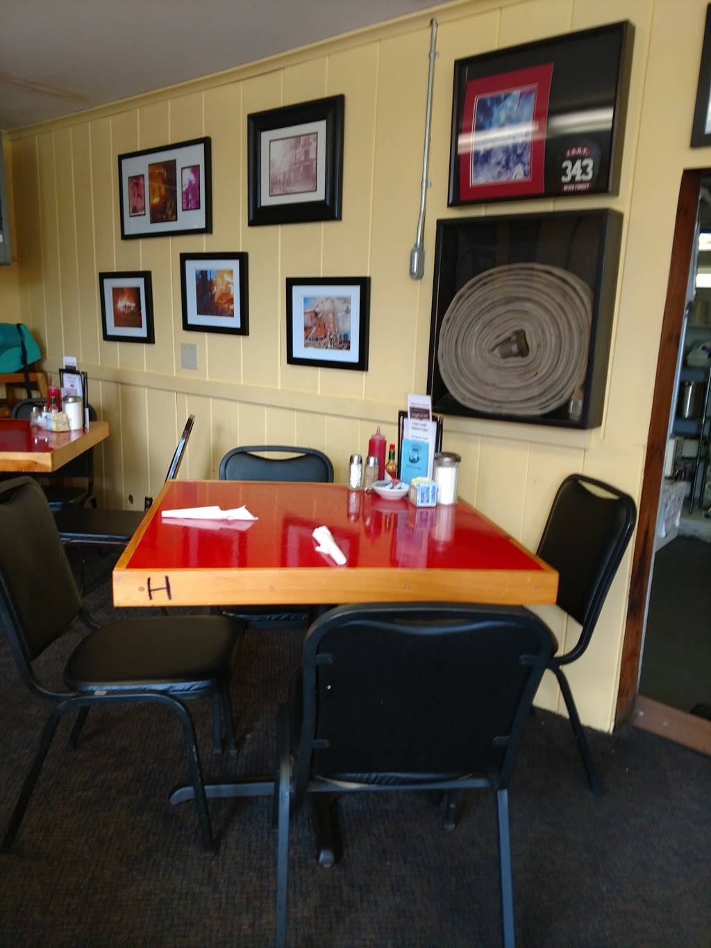 Third Alarm Diner | restaurant | 47 Washington St, Sanford, ME 04073, USA | 2074900557 OR +1 207-490-0557